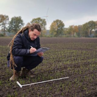 boden-fuer-neues-mittelstand-und-startups-wollen-die-agrarbranche-veraendern